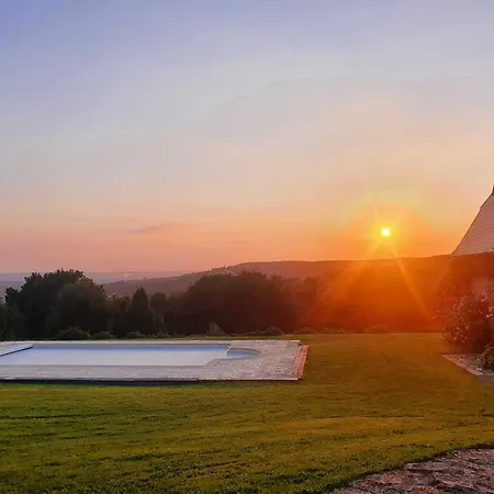 Auge Horizon לינה וארוחת בוקר 4*