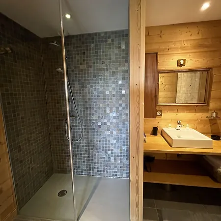 לינה וארוחת בוקר Auge Horizon 4*